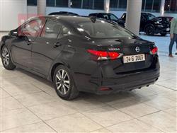 نيسان فيرسا